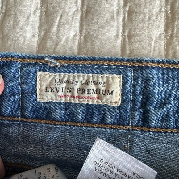 Levi's Blue Straight Leg Women's Jeans - Picture 6 of 8